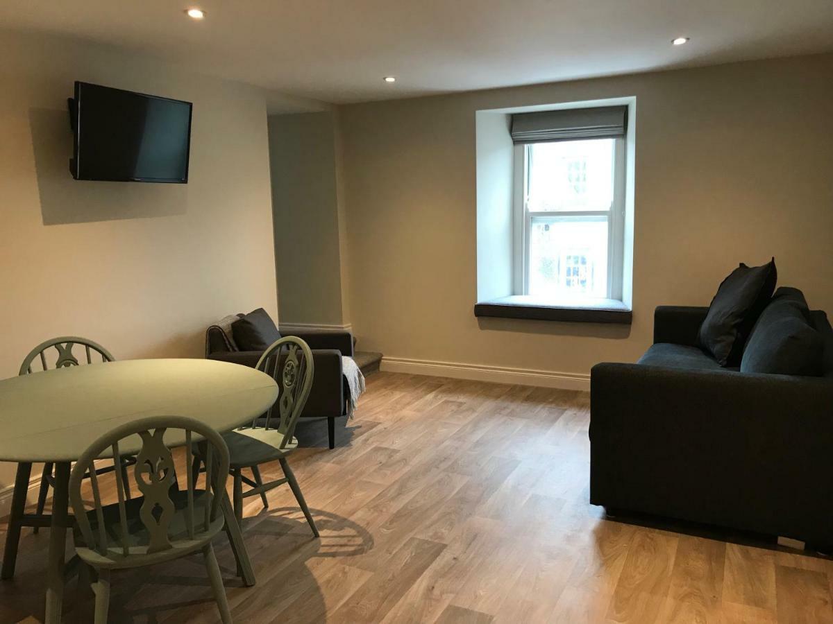 בושמילס Bush House Accommodation - The Courthouse Apartment מראה חיצוני תמונה