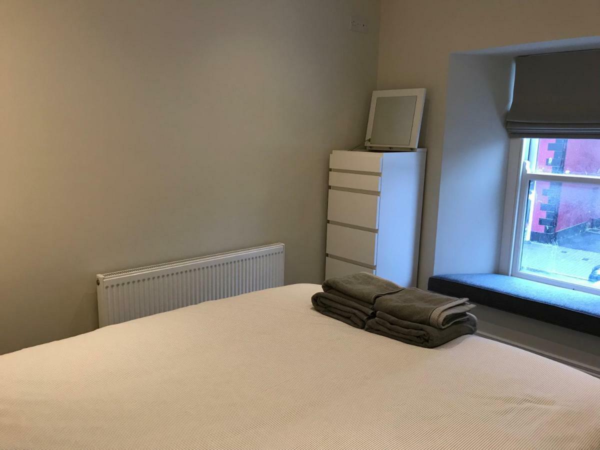 בושמילס Bush House Accommodation - The Courthouse Apartment מראה חיצוני תמונה